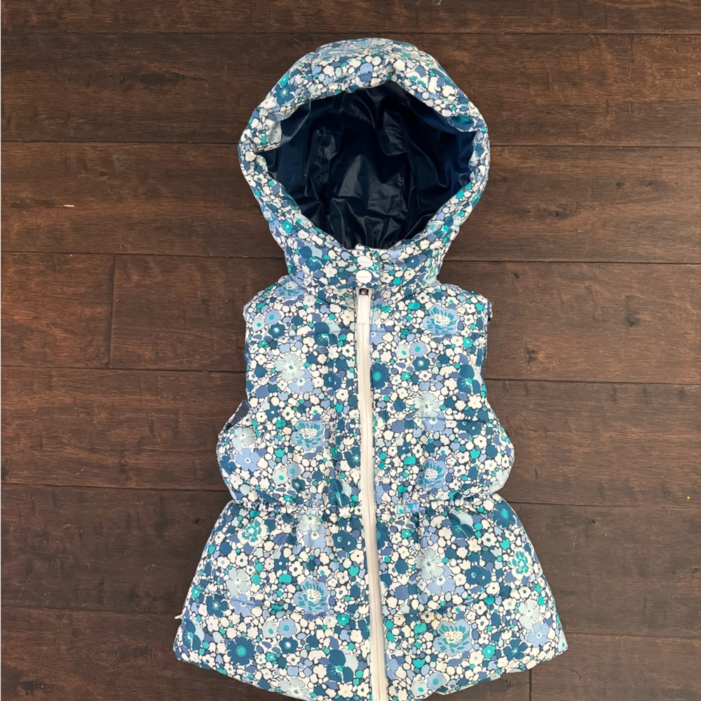 Jacadi Reversible double sided girls puffer vest.